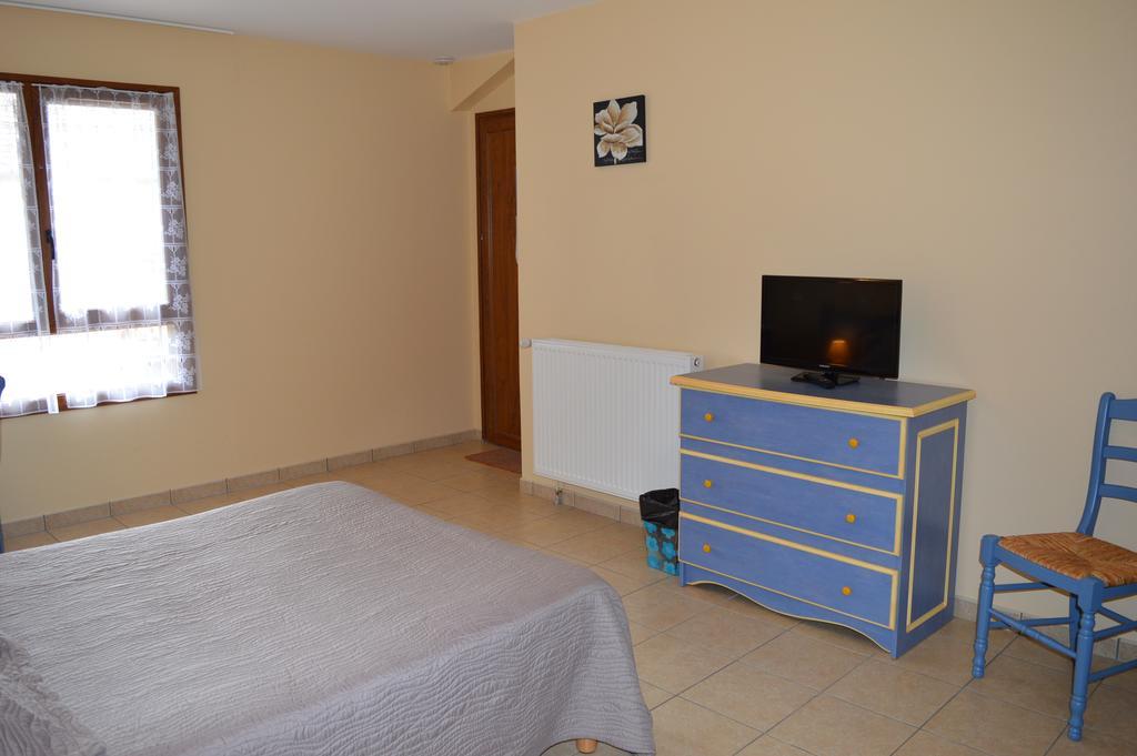 Cote Midi Chambre D'Hote Chaneins 外观 照片